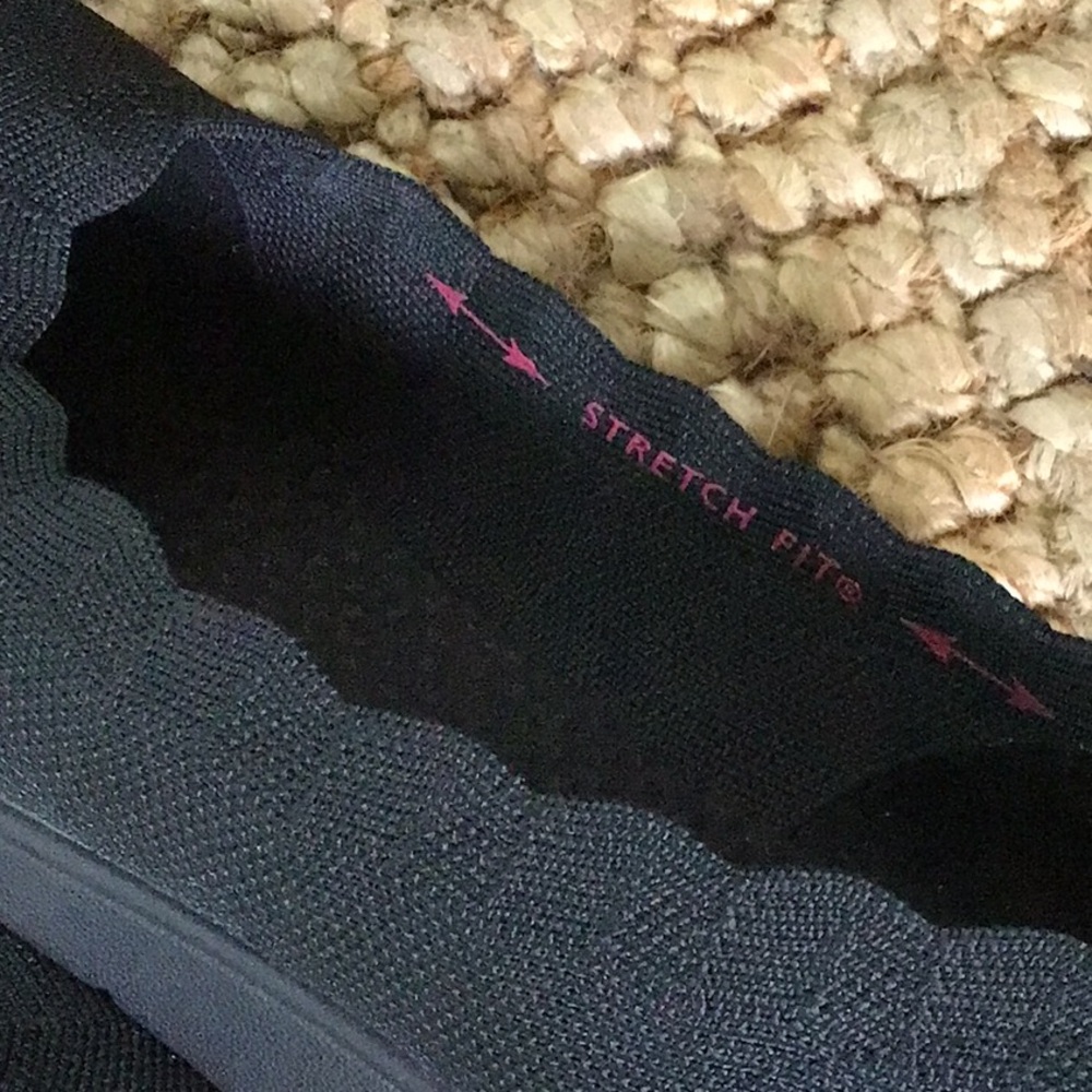 Skechers Women's Cleo 2.0 Flats - Picture 6 of 8